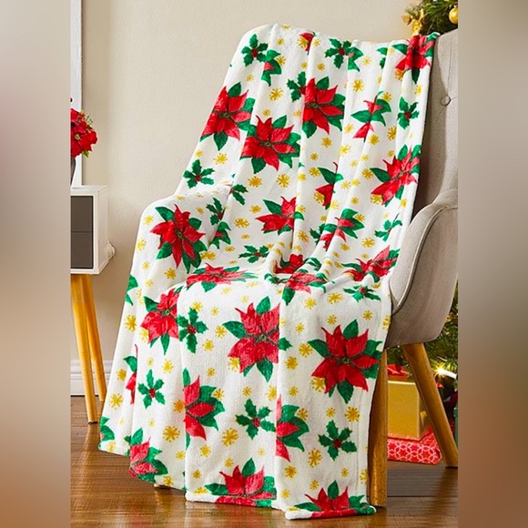 NEW White & Red Poinsettia Flannel Throw Christmas Holiday Bedding 50x60 Warm - Picture 1 of 2